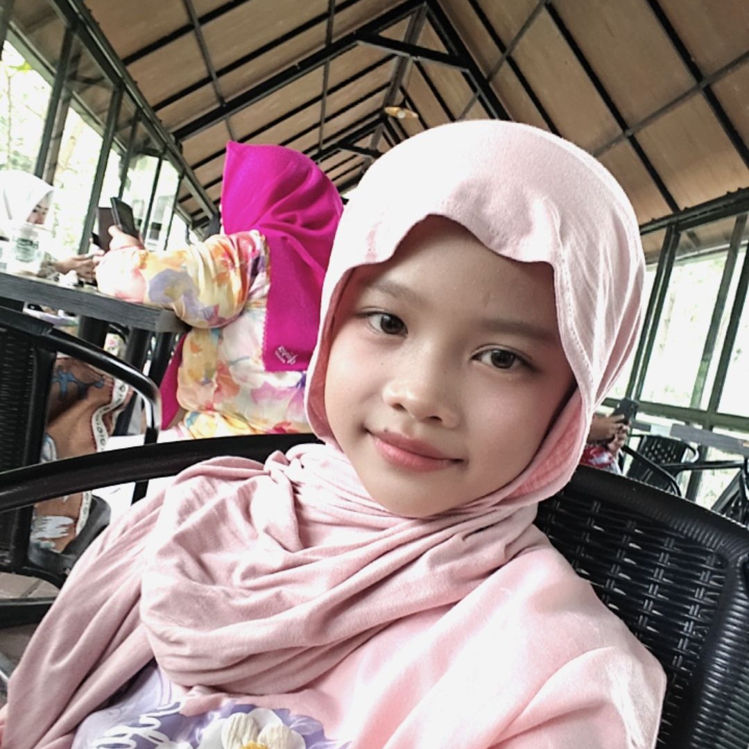 Fadia nur shidqia